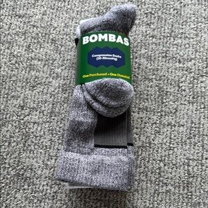 Bombas Gray Athletic Socks with Ribbed Texture and Cushioning